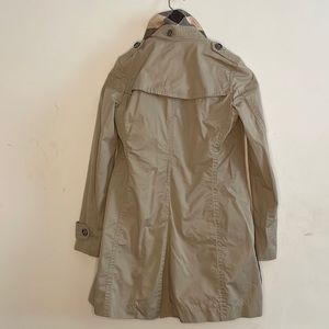 Burberry mid trench coat U.K 8   U.S 6
